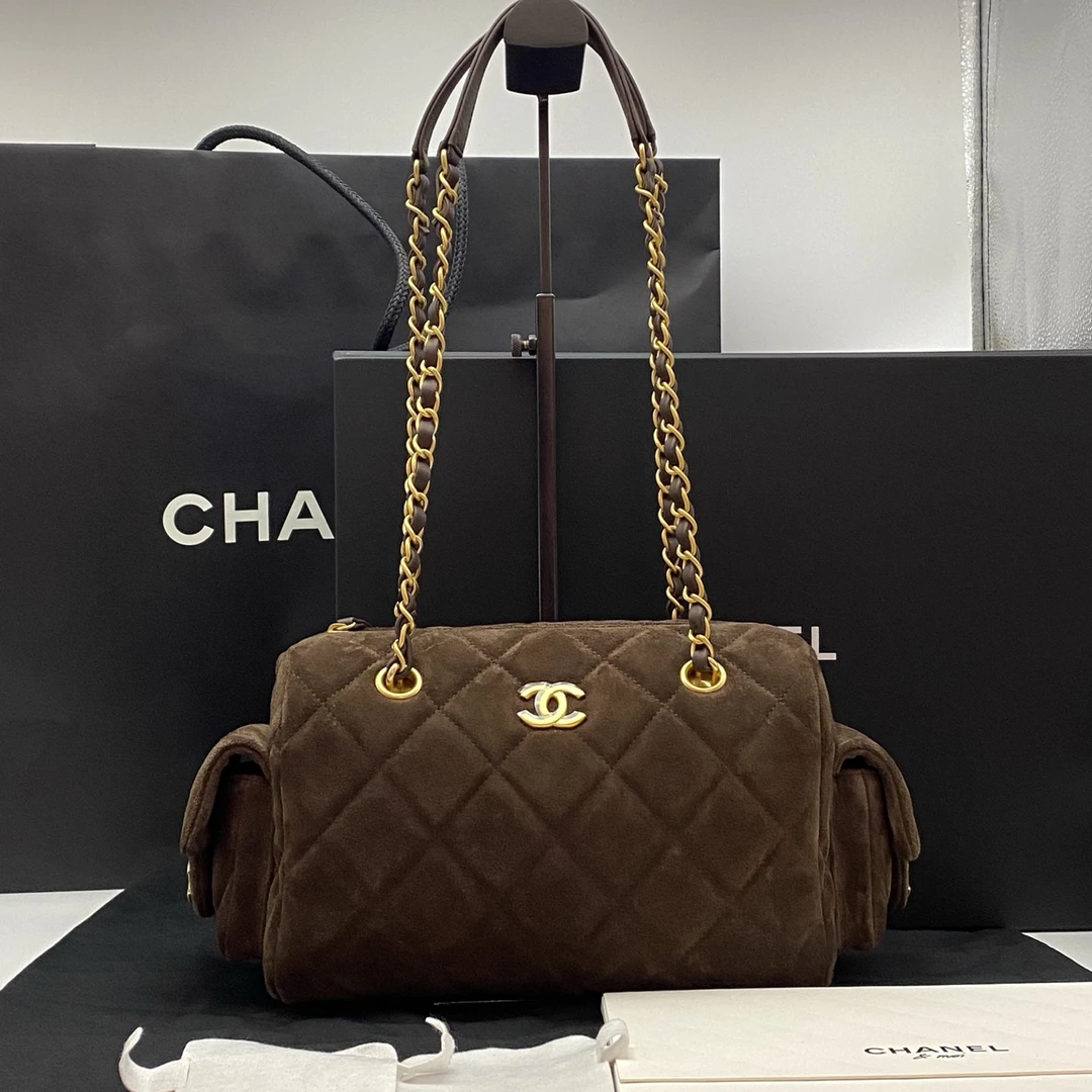 99新 Chanel/香奈儿 麂皮金扣25k保龄球单肩包 32693二手