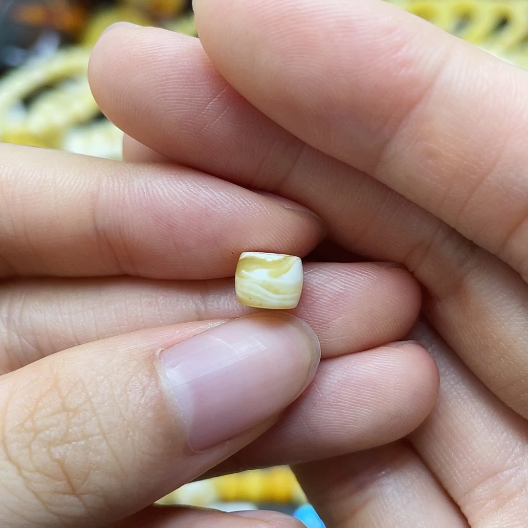 未镶嵌蜜蜡裸石直切7✖️5.5mm瑕