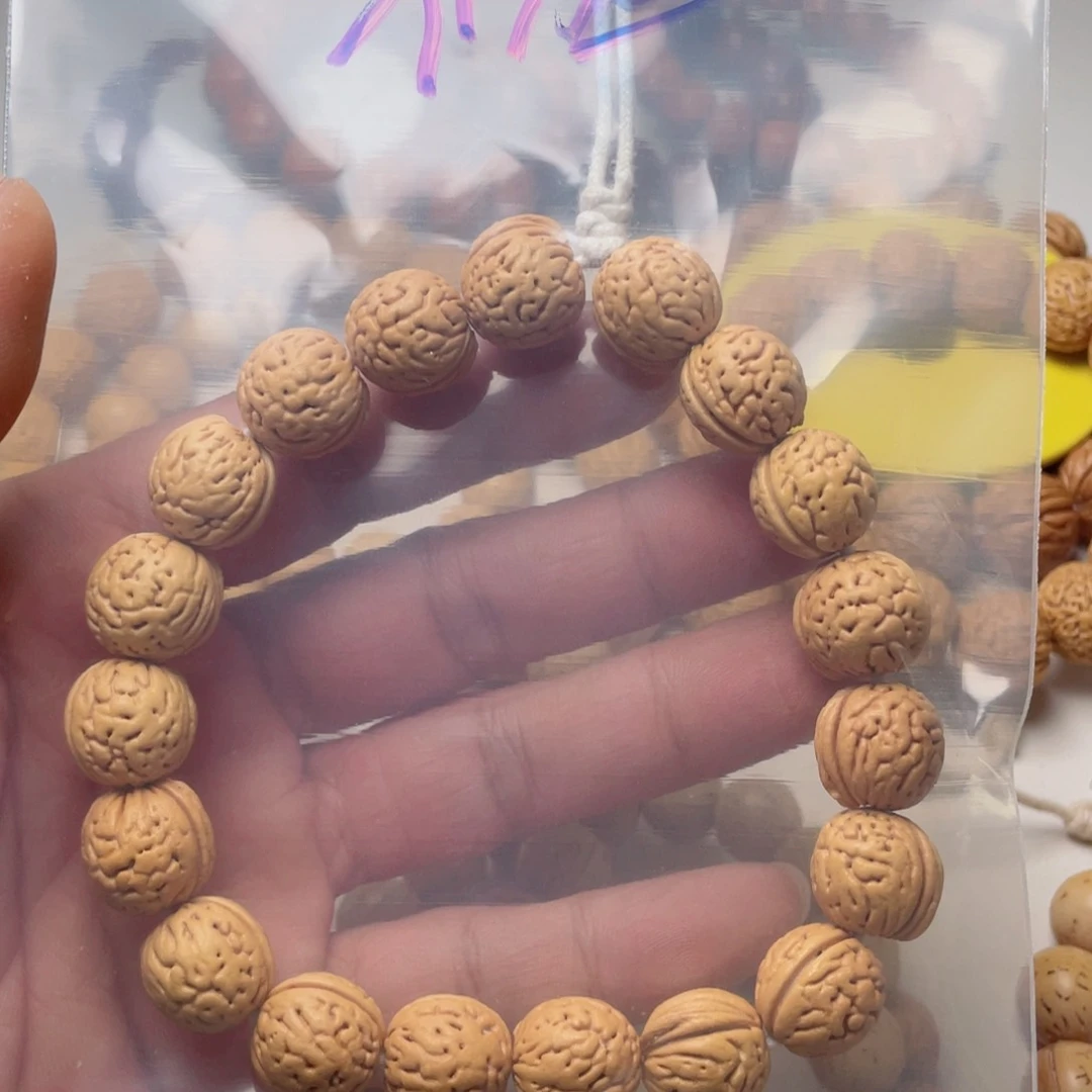 桃核手串吳*堃桃核手串