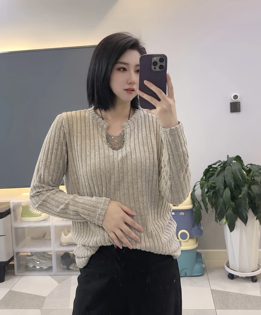 1230春秋新款洋气显瘦流苏上衣设计感