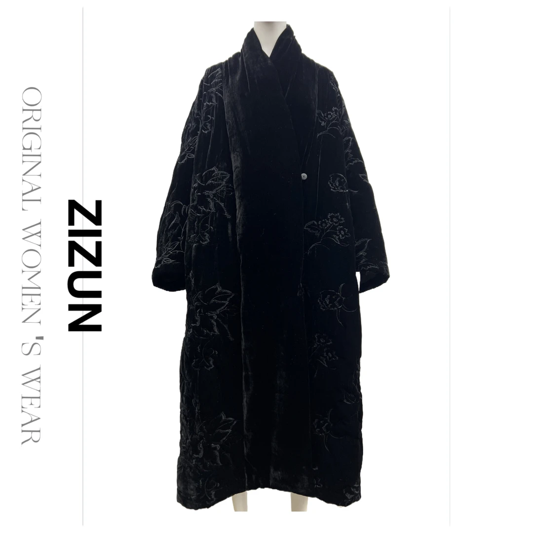 ZIZUN/姿の尊冬季黑色重工刺绣中长款设计师轻奢丝绒棉服