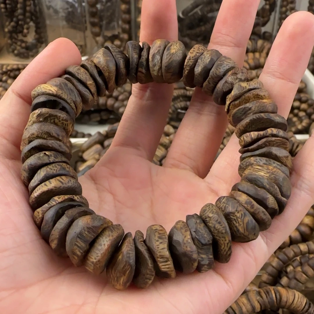 是***是手串沉香奇楠手串21.8克