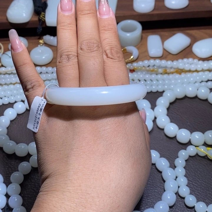 未镶嵌手链和田玉l**y