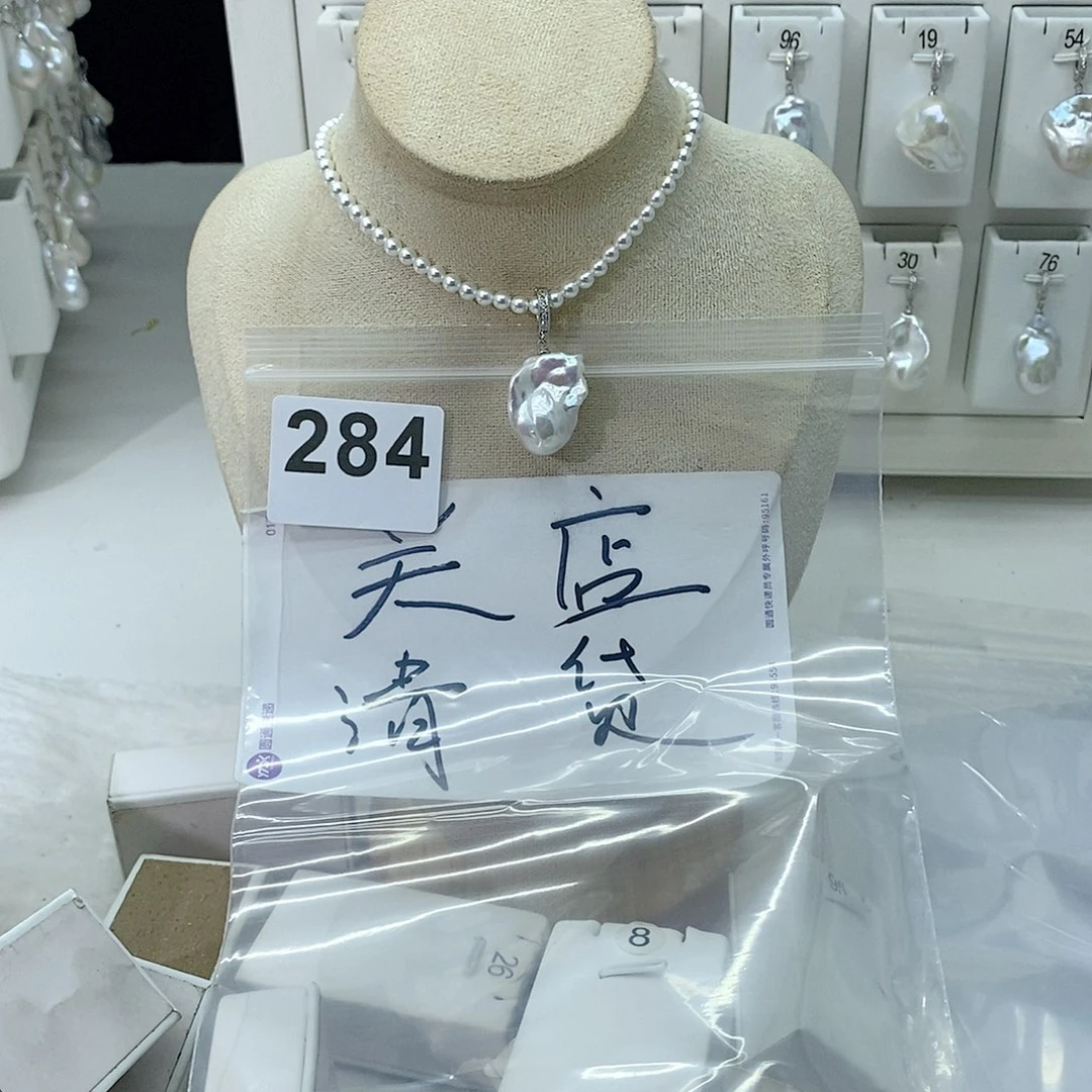淡水珍珠颈饰合金