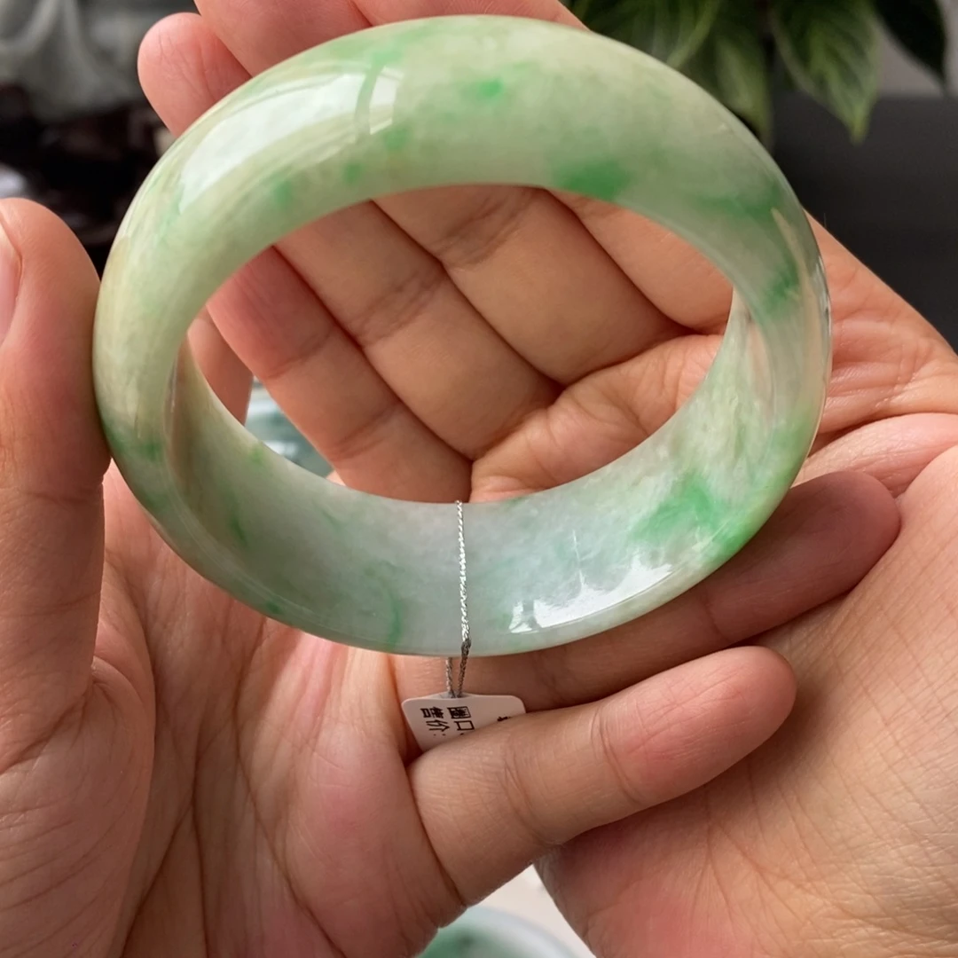 翡翠未镶嵌手镯天然