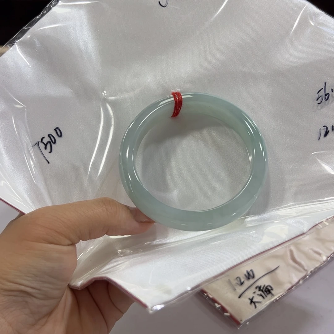 翡翠手镯未镶嵌＠****…手镯