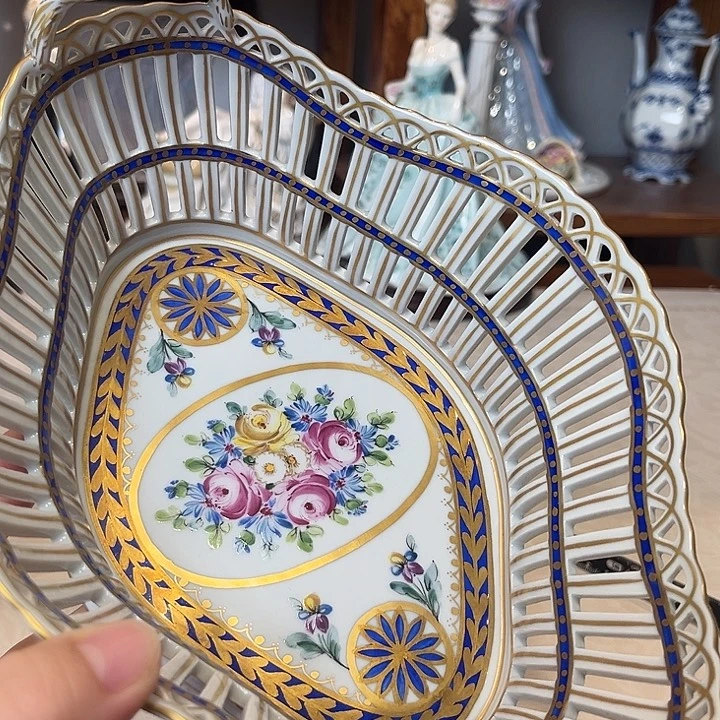 杯欧洲中古瓷器摆件