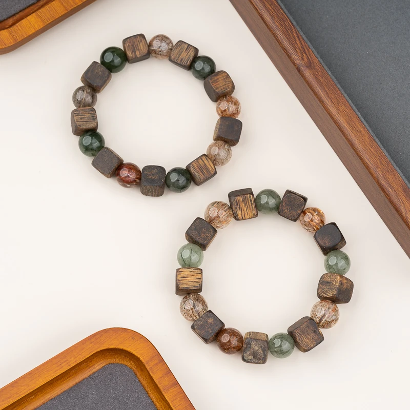 沉香莺歌绿奇楠沉香随形四方珠单圈水晶手串（多样性发其一）