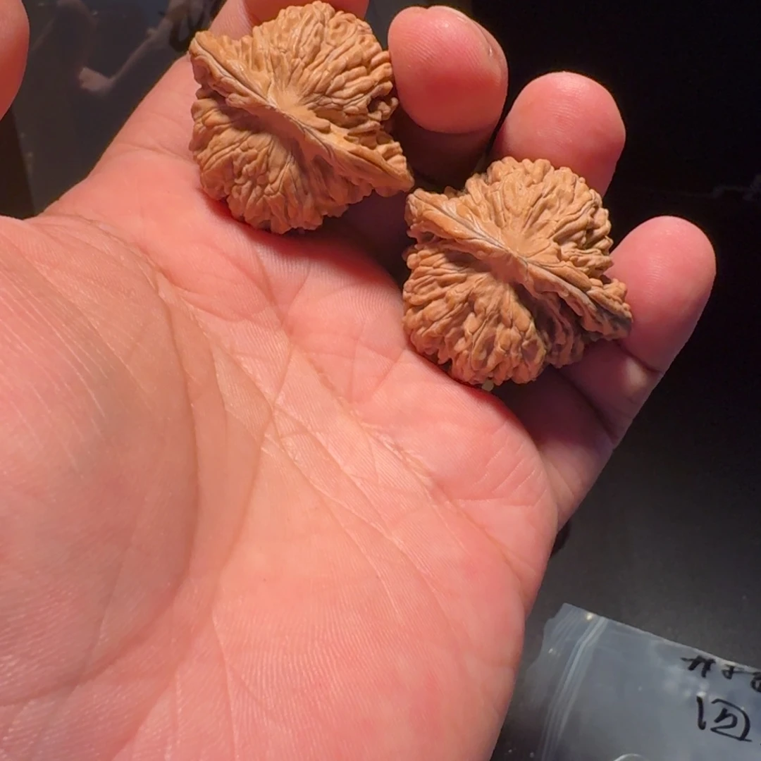 文玩核桃吊坠四座楼40尺