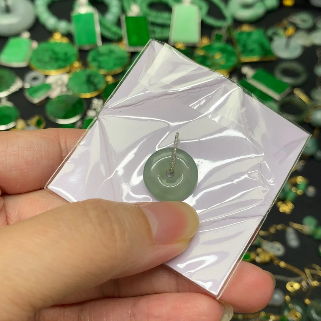 翡翠18K金镶嵌吊坠(不含链)有纹裂