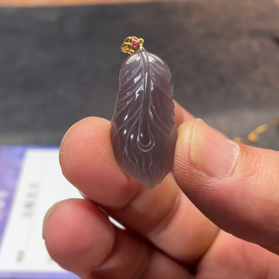 和田玉18K金镶嵌颈饰