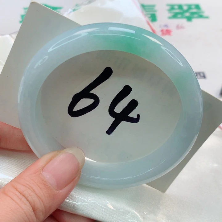 翡翠手镯未镶嵌正