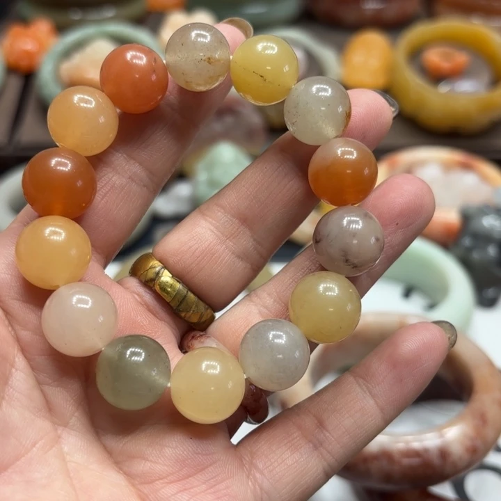 石英岩玉合金颈饰