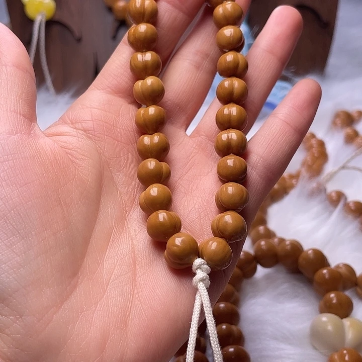 *****猴头核桃吊坠11尺寸柯基屁桃