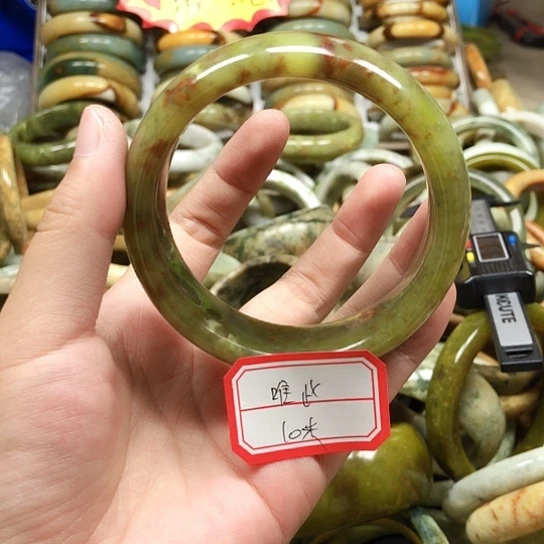 未镶嵌蛇纹石玉手镯唯*