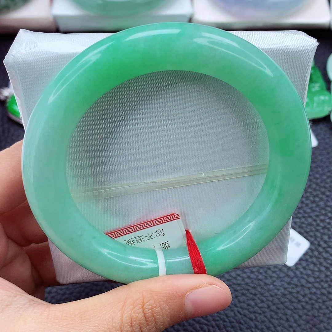 未镶嵌手镯翡翠刘****计