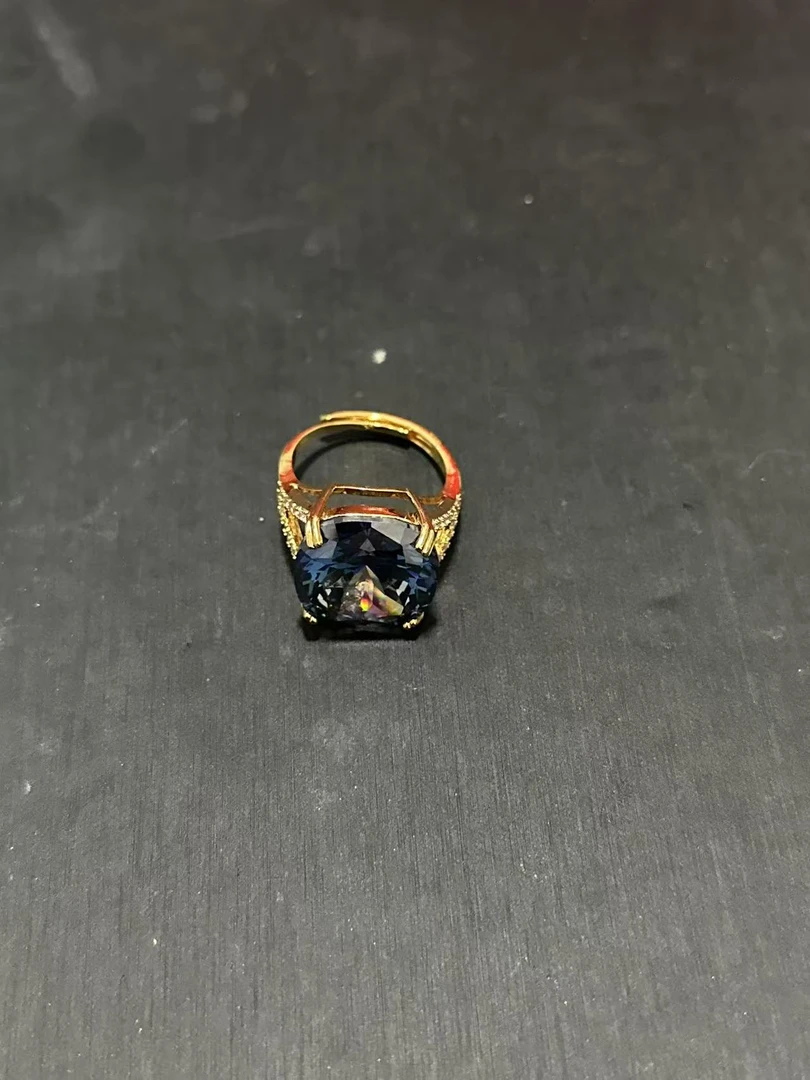 收藏级轻奢时尚气质简约精致戒指Ys11759