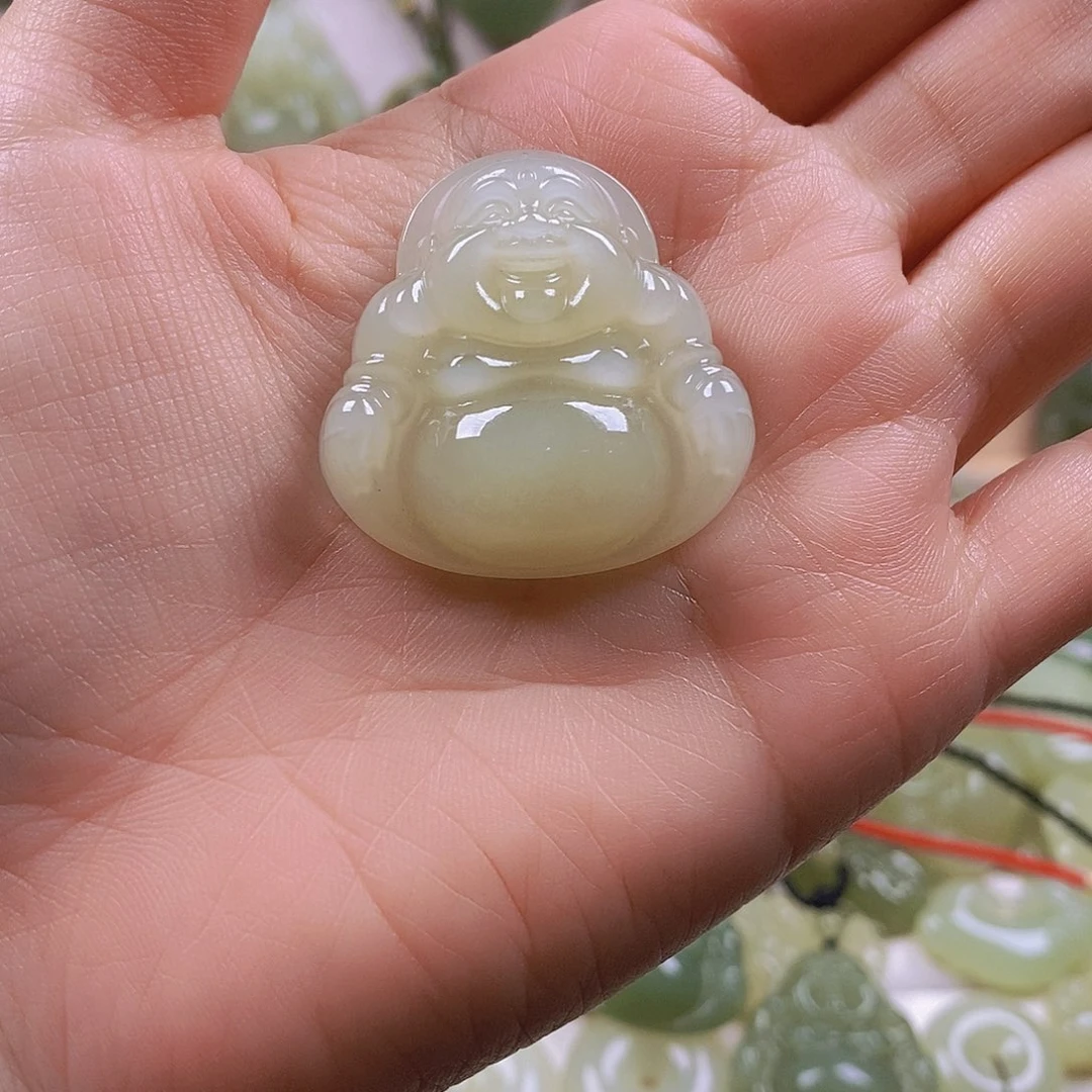 宋***心和田玉未镶嵌颈饰