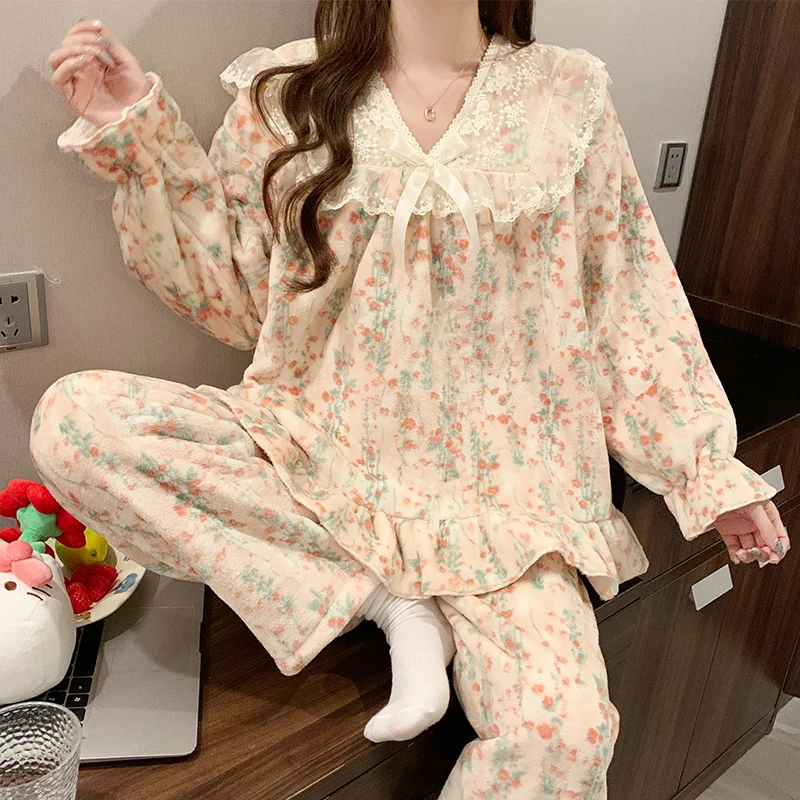 公主风花边睡衣女款秋冬季甜美碎花珊瑚绒加绒加厚保暖长袖家居服