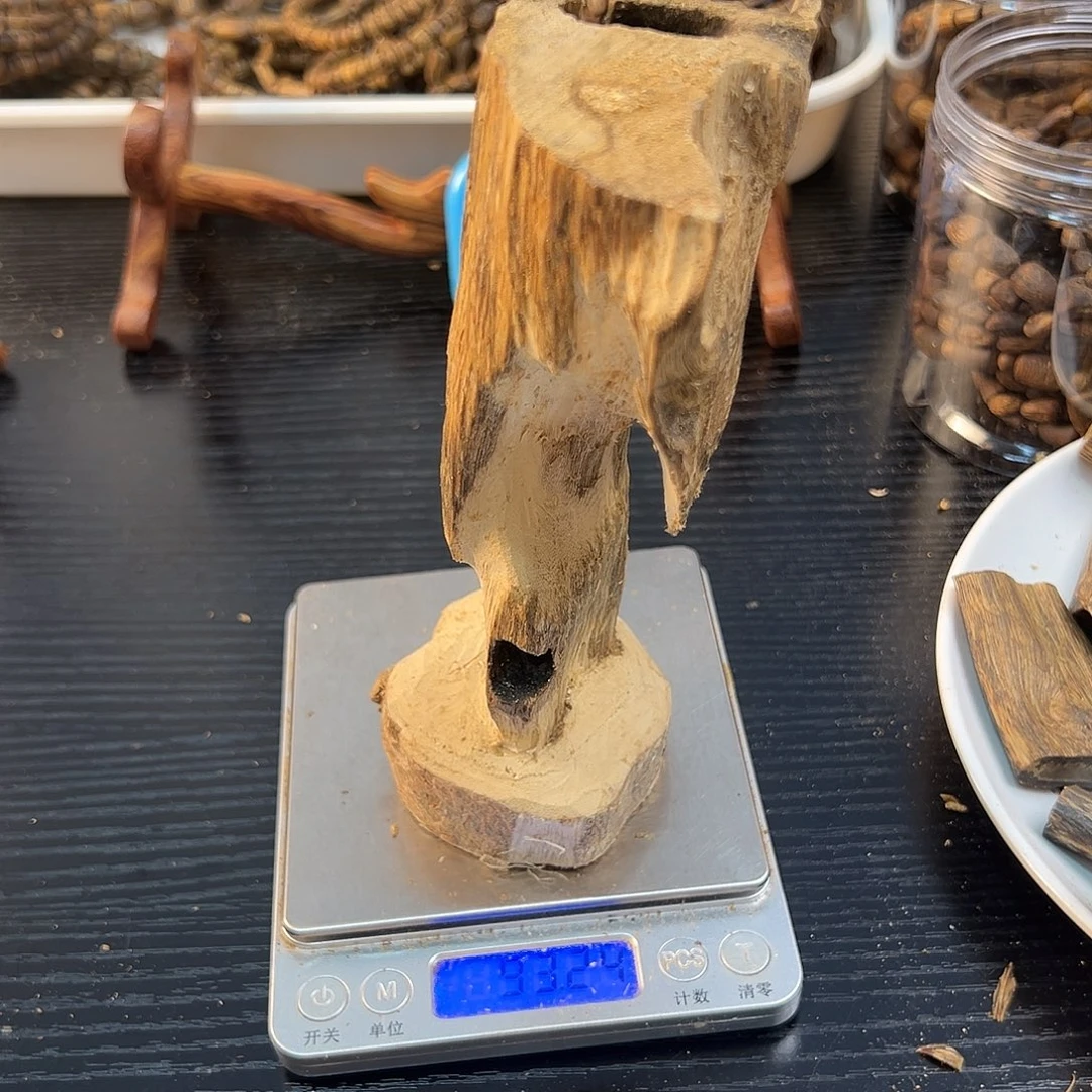 大叶紫檀（黑酸枝木类）