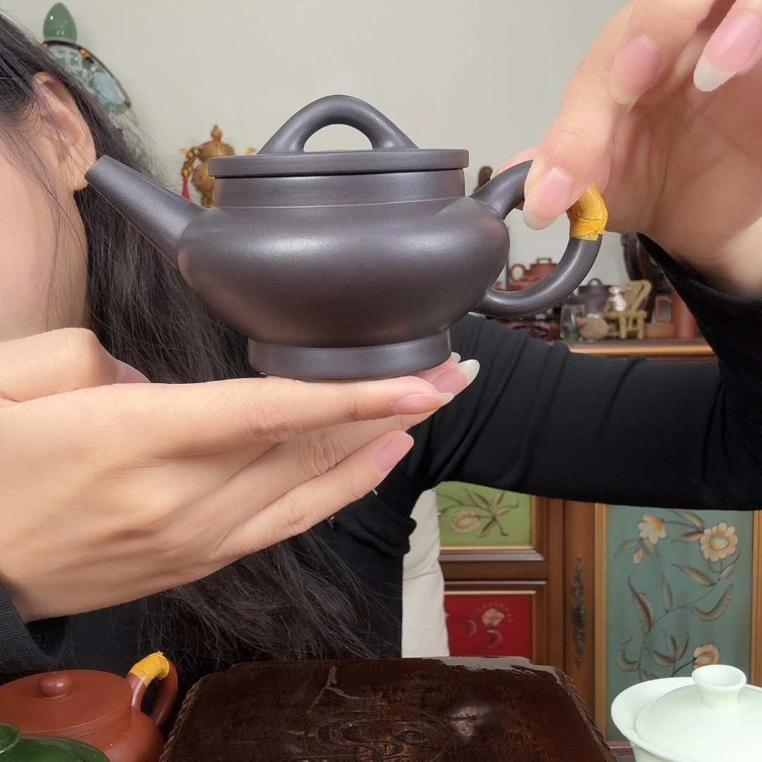 茶壶紫砂底部凹陷