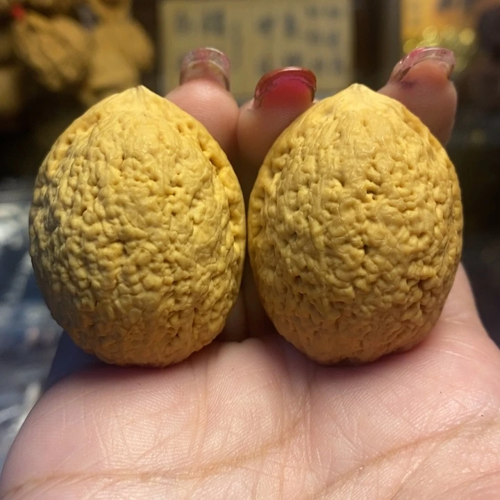 文玩核桃吊坠56鸽子蛋老树