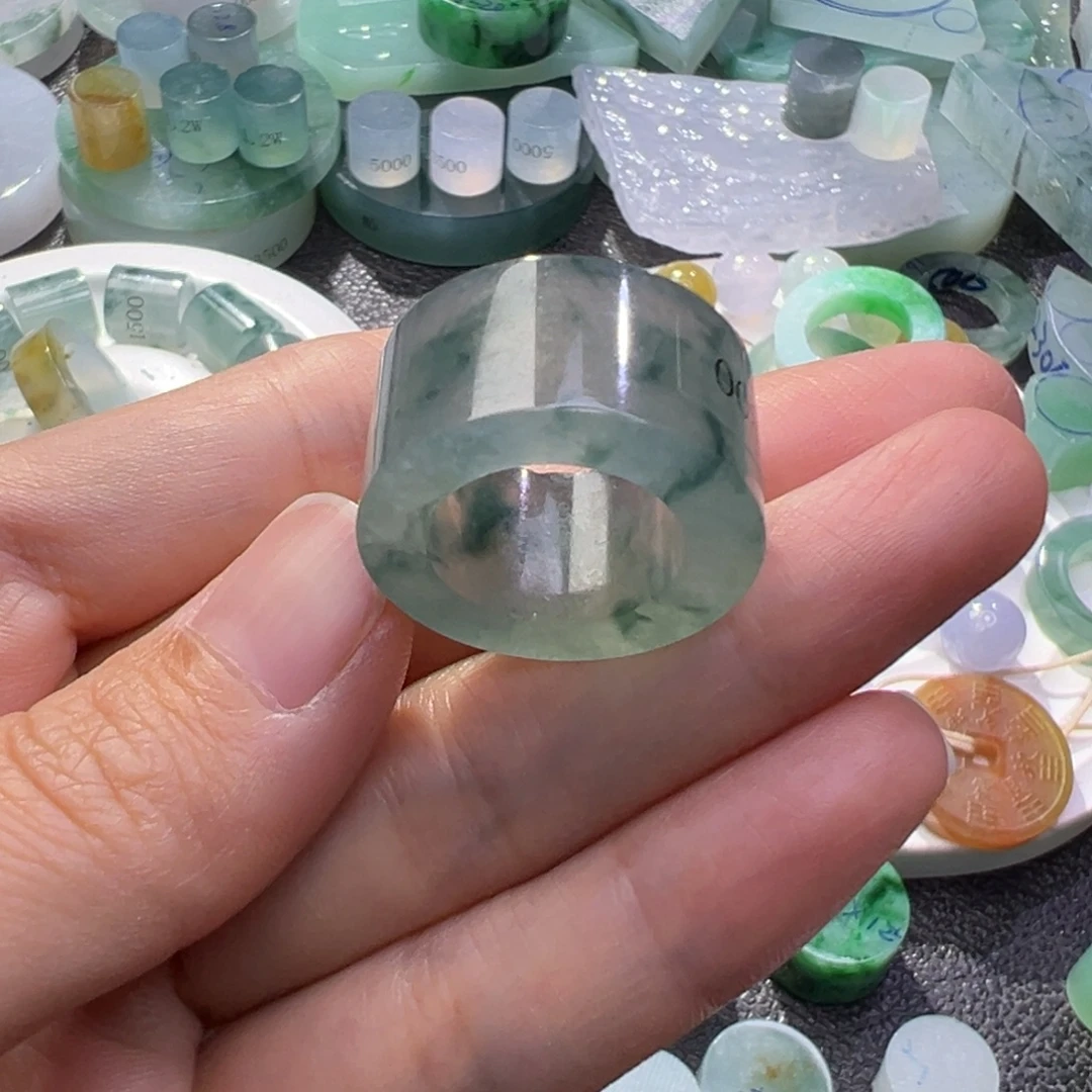 禧***°定制翡翠未镶嵌翡翠