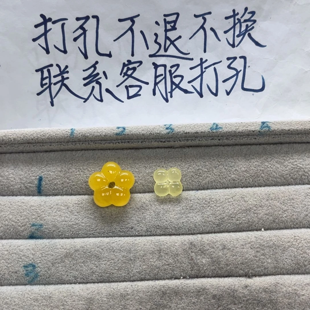 青****琥珀颈饰未镶嵌天然琥珀