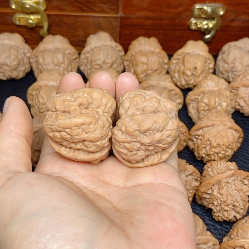 【闪购商品】文玩核桃吊坠一*鱼w w40