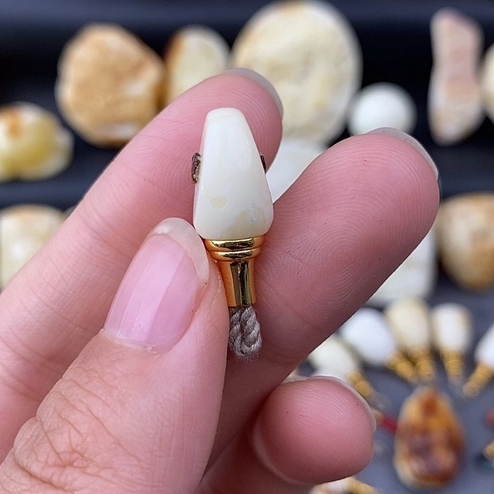 琥珀未镶嵌裸石8马蹄三通c262