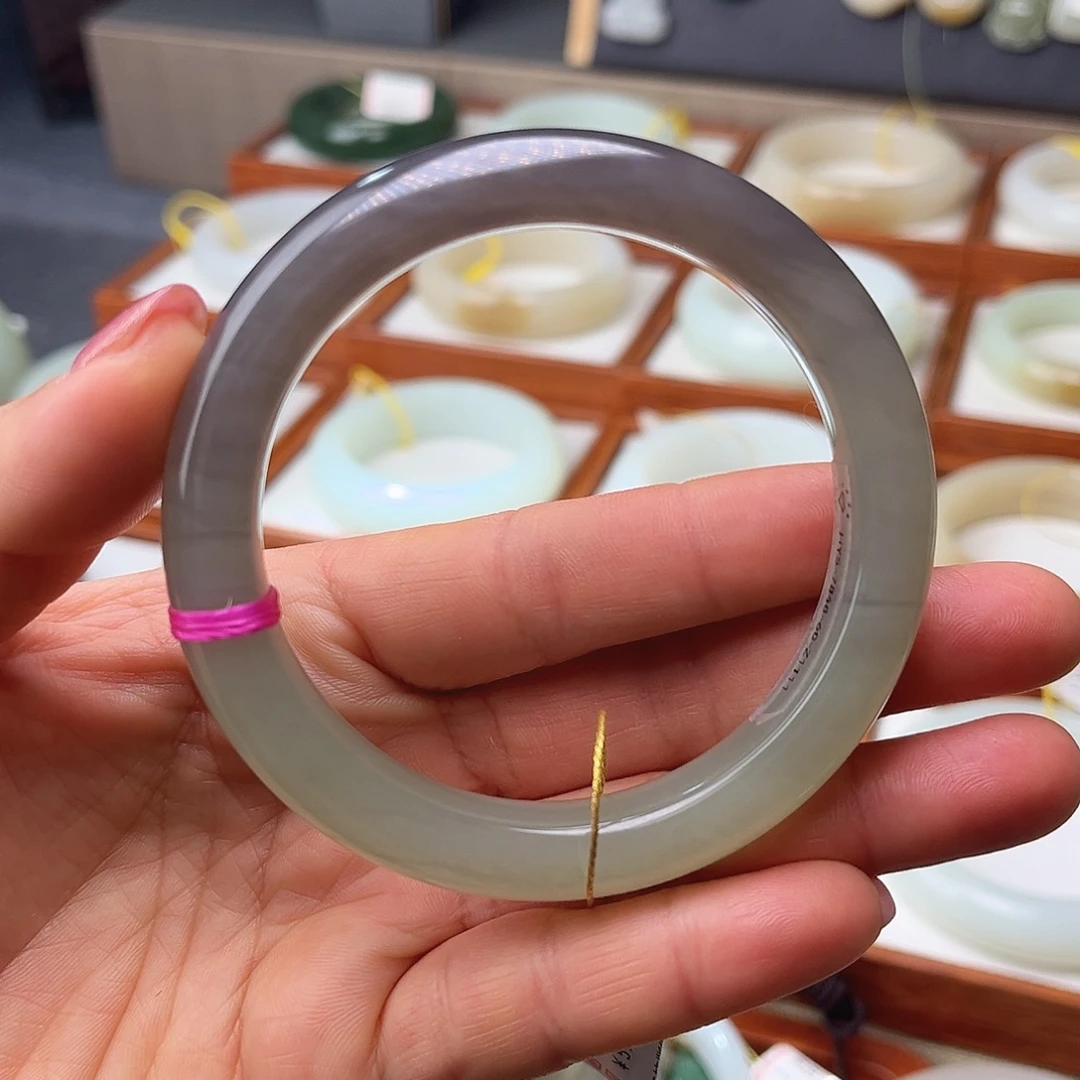 和田玉未镶嵌手镯60