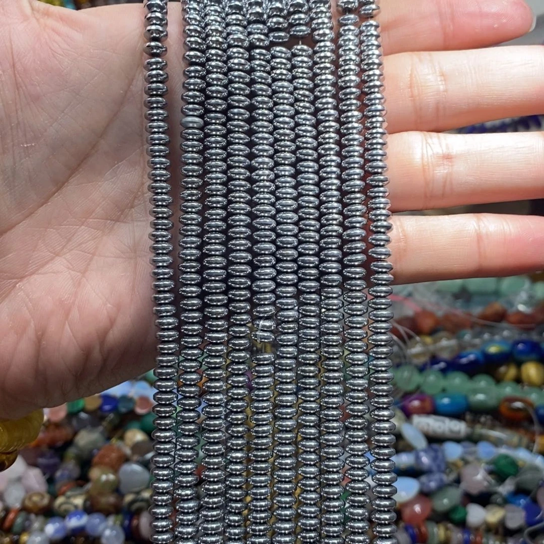 未镶嵌，2条黑胆石隔片6mm，石英质玉