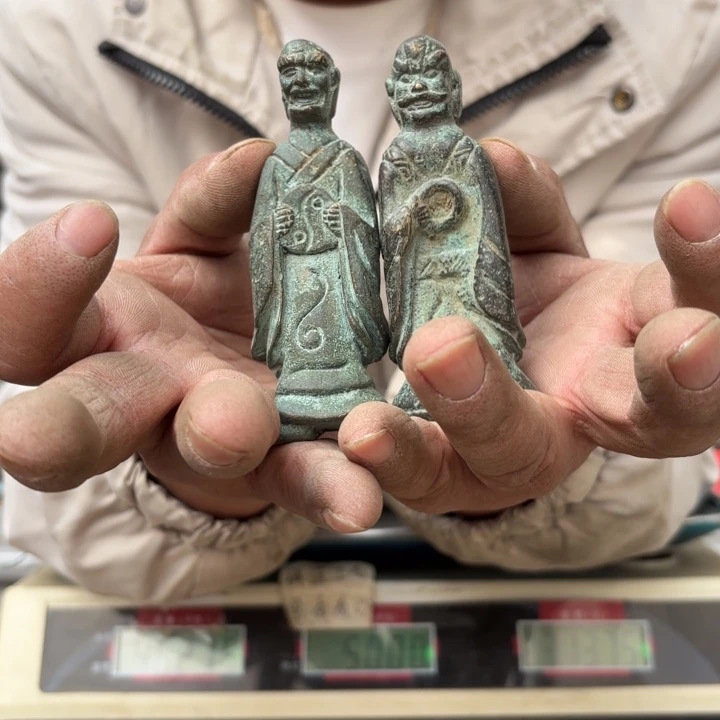 青***酒961 铜器物品理性消费