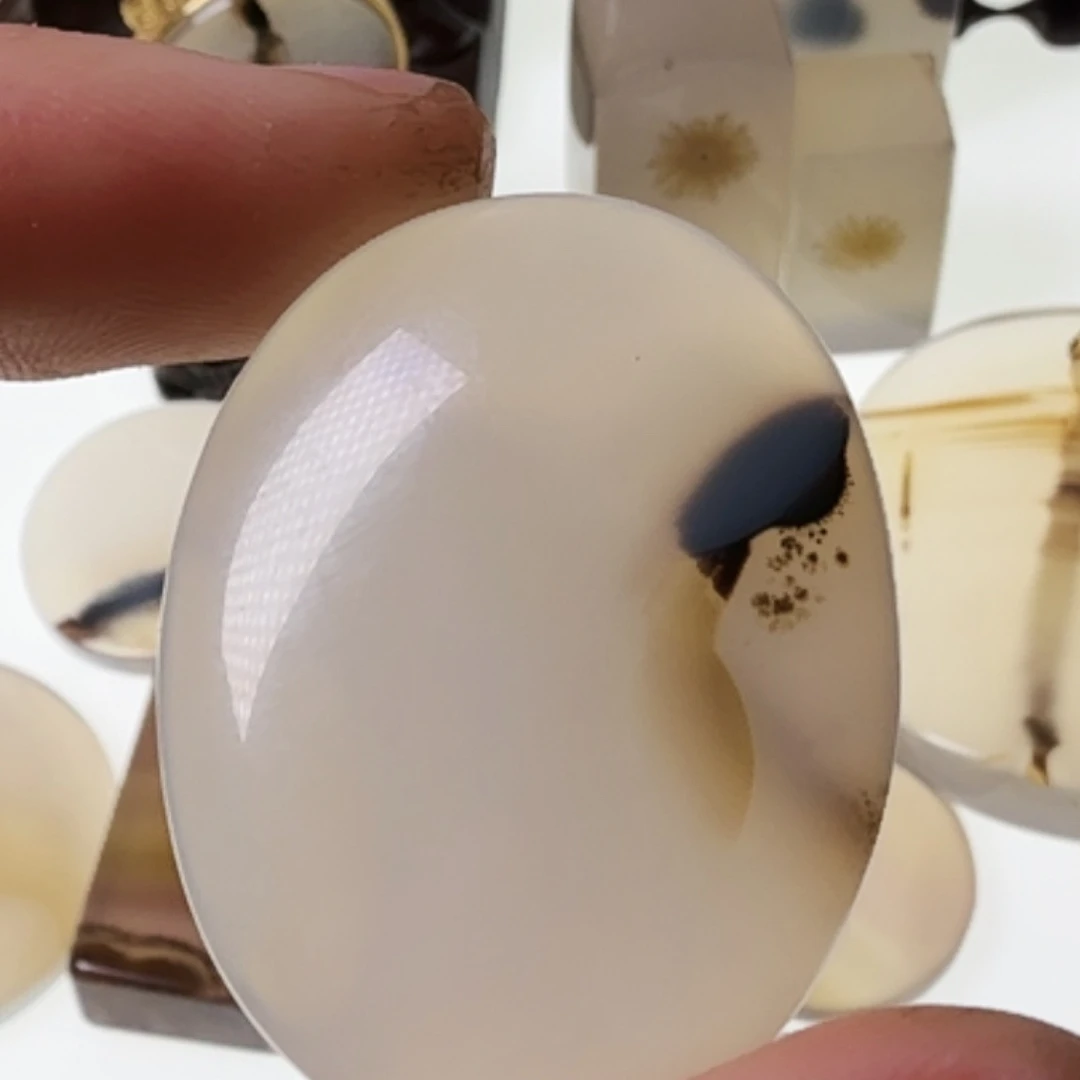 玛瑙/玉髓未镶嵌珠宝半成品