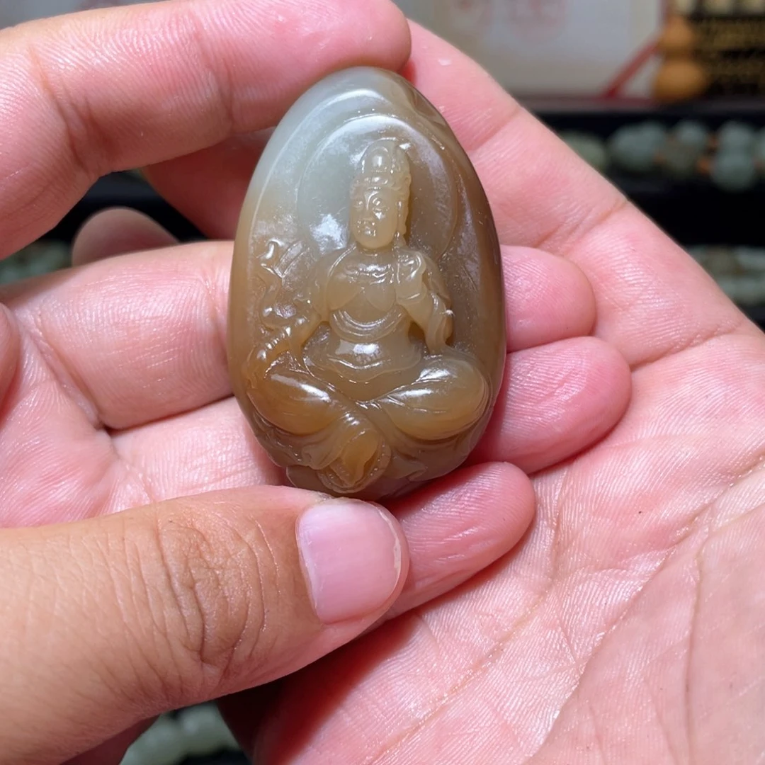 和田玉未镶嵌挂件天****?