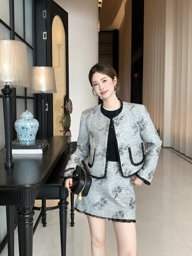 【BAI】新款气质法式赫本风外套百搭短裙两件套16910