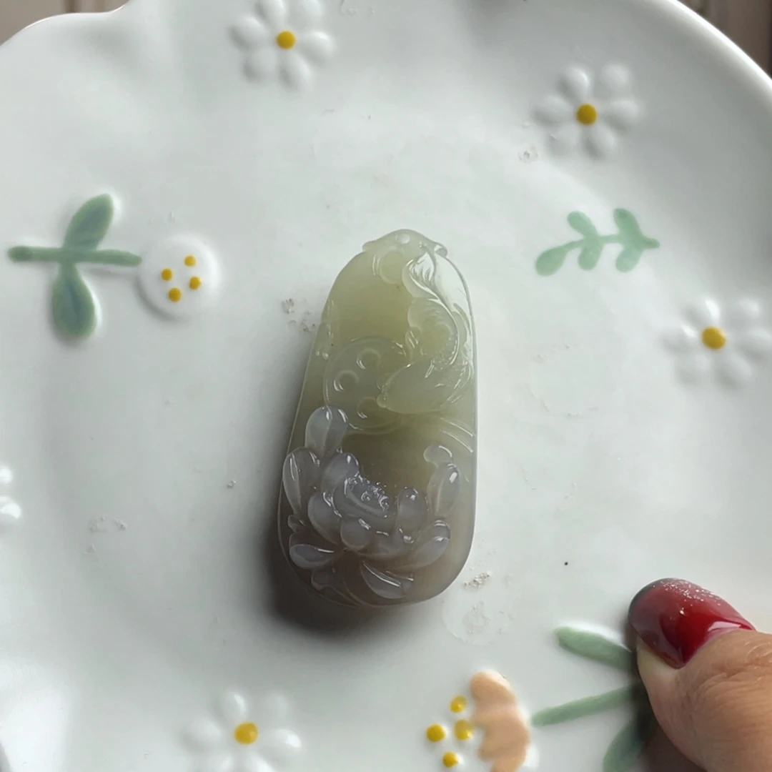 和田玉未镶嵌颈饰紫晴双色
