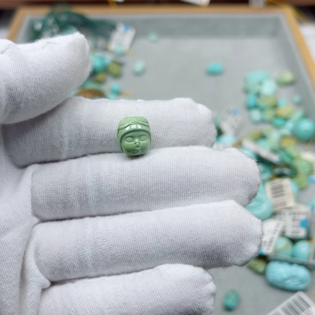 绿松石未镶嵌挂件