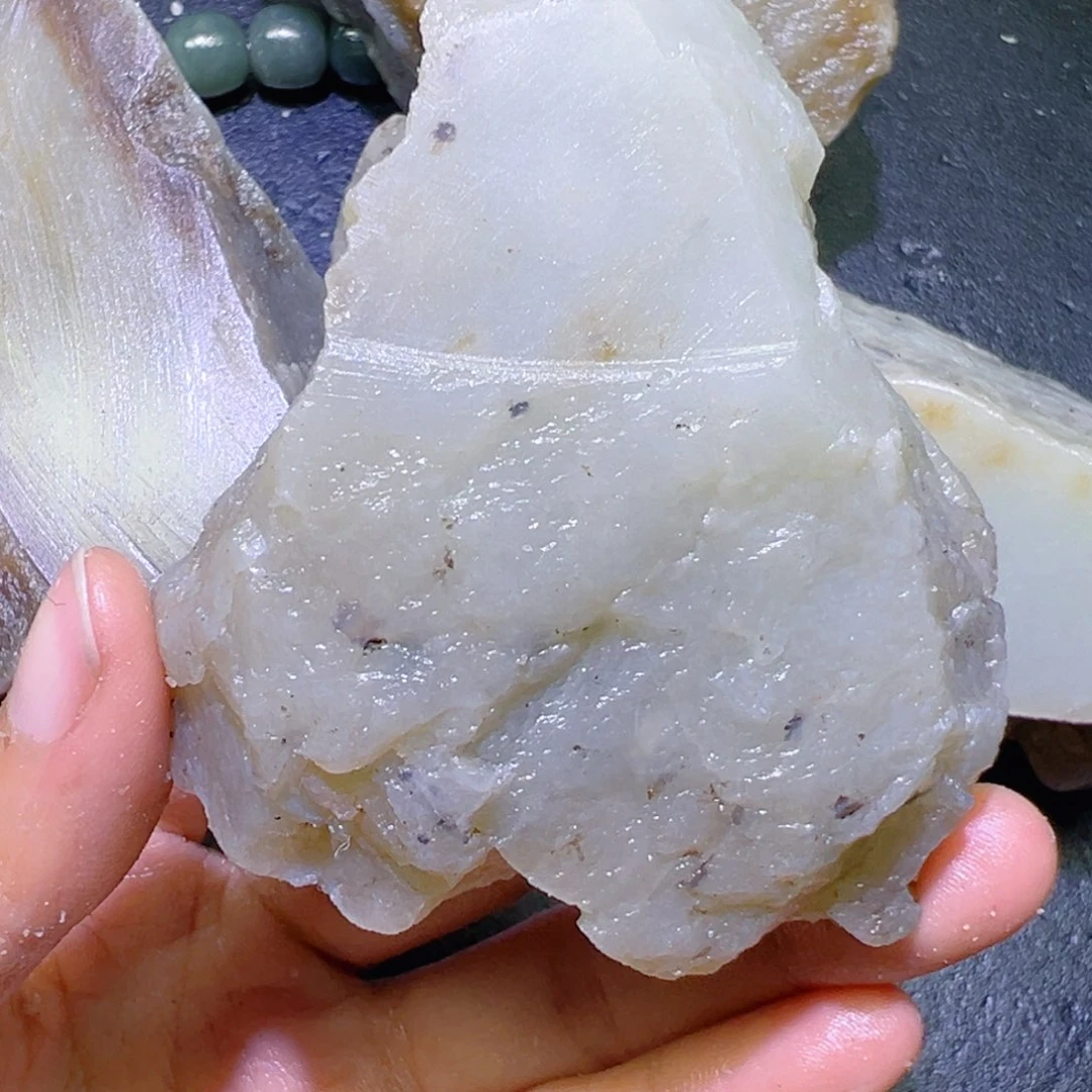 和田玉未镶嵌珠宝半成品