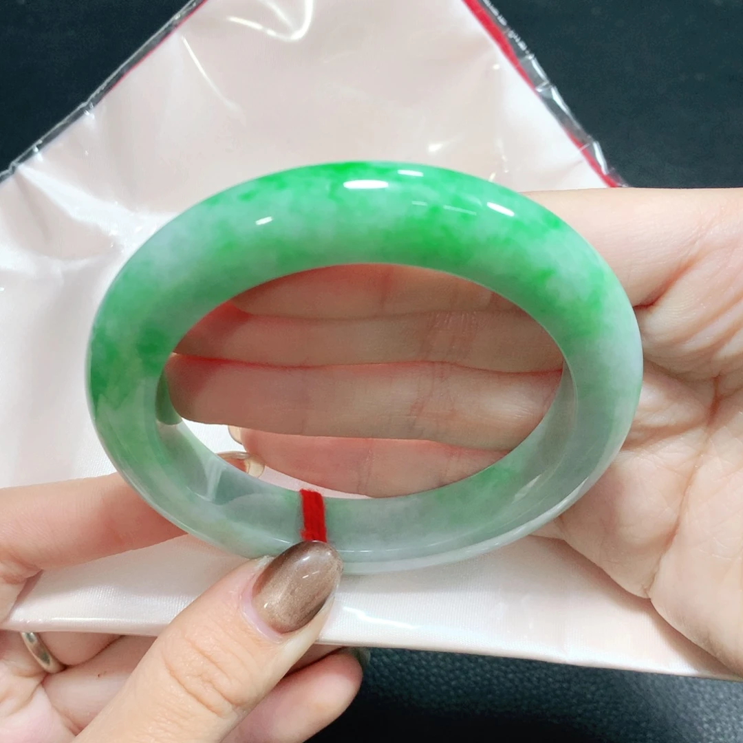 翡翠未镶嵌手镯60圈201827