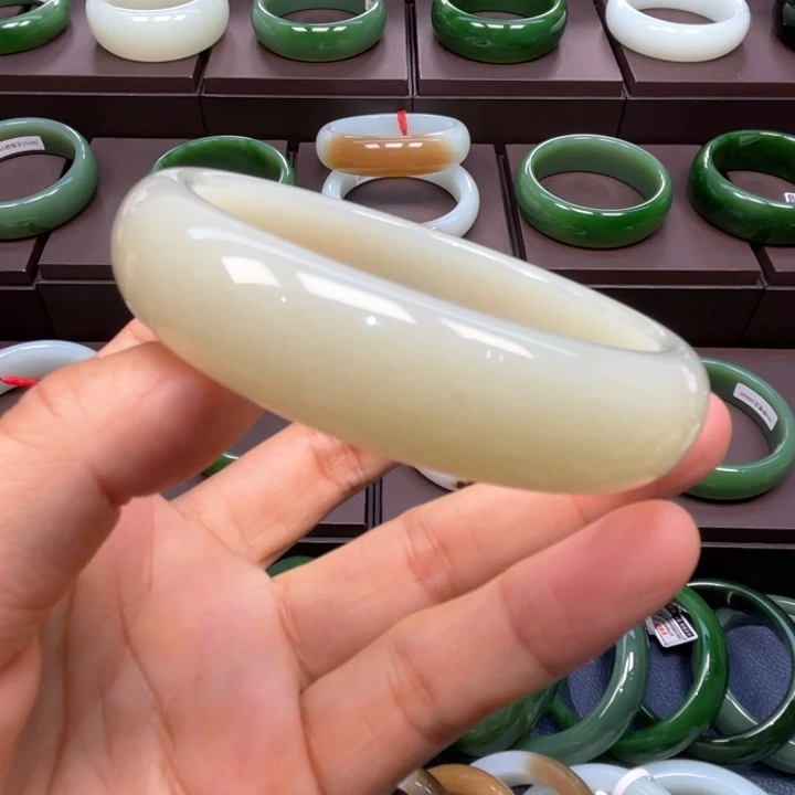 希***望和田玉未镶嵌手镯62口径