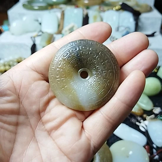 和田玉未镶嵌吊坠(不含链)