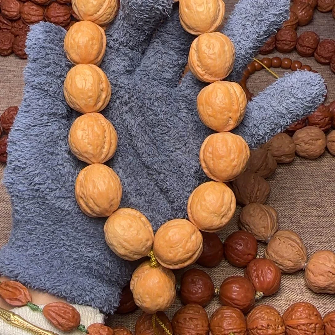 文玩核桃吊坠一到筋光头元宝手持22.25.22