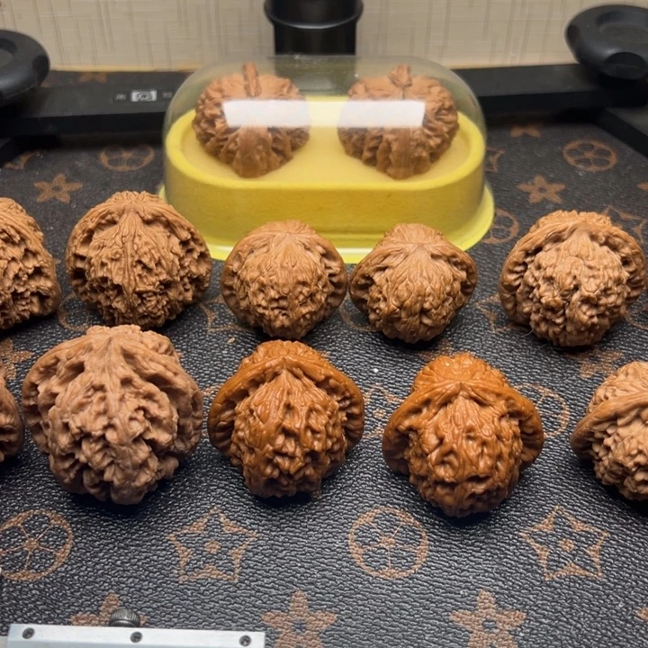 把件文玩核桃白狮子