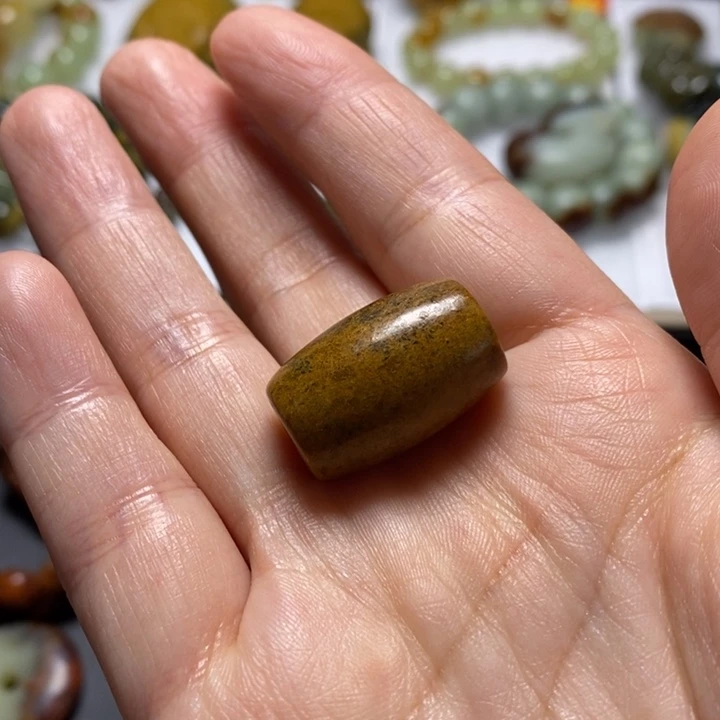 岫岩河磨玉（透闪石质玉）未镶嵌珠宝奇石