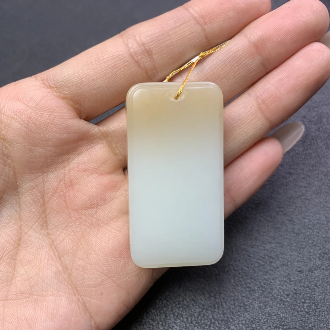 和田玉俄料糖白无事牌47.7x24.8x15.3 T149