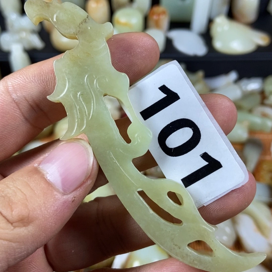 颈饰未镶嵌和田玉