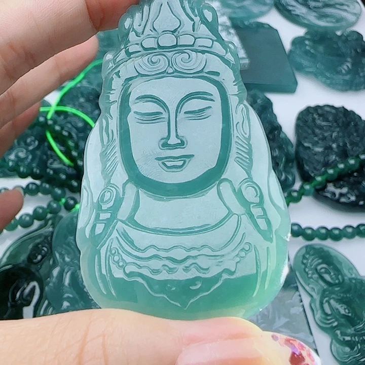 翡翠未镶嵌颈饰多样性发货天然的A货翡翠