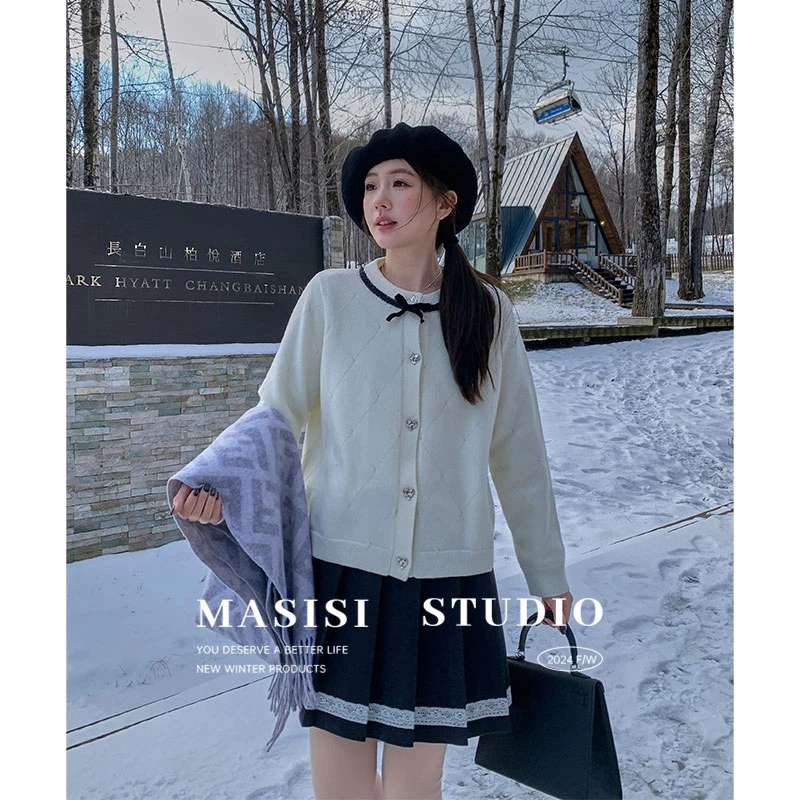 【宠粉回馈】马西西大码女装时髦亮片蝴蝶结毛衣冬大码女装针织衫