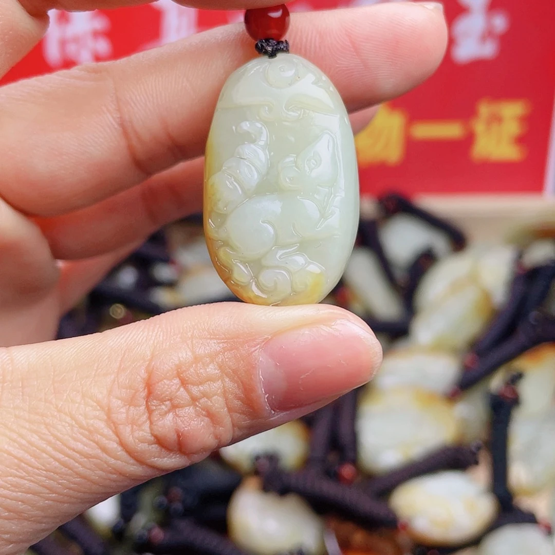 和田玉颈饰未镶嵌